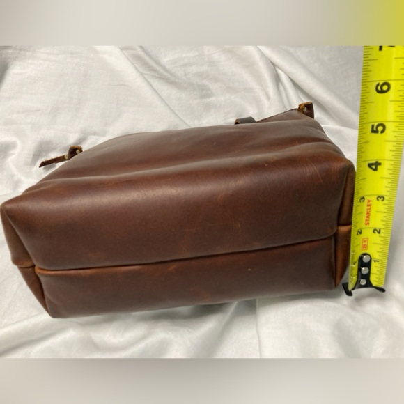 Sturdy real leather bag by Portland Leather Goods - Picture 10 of 10